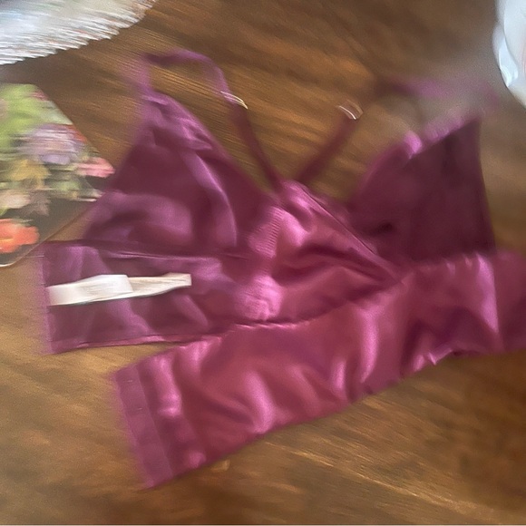 Victoria’s Secret bralette Medium NWOT - Picture 3 of 7